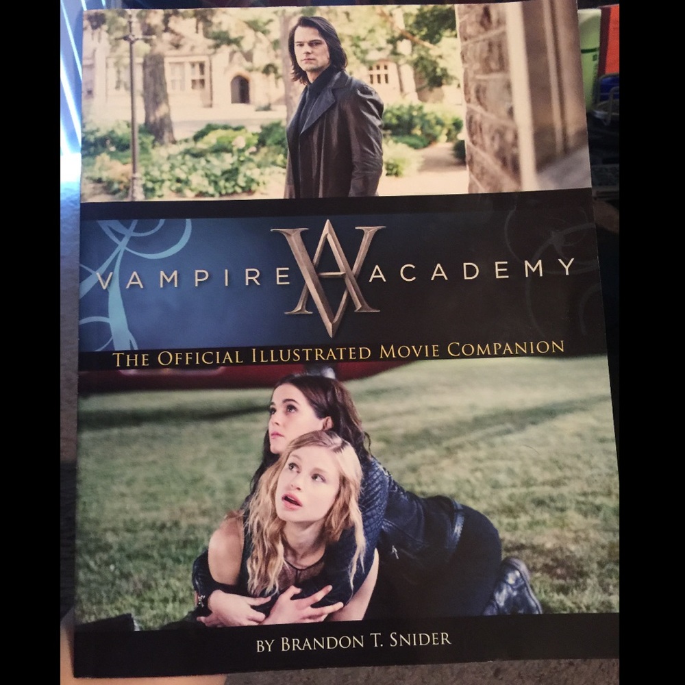 Vampire Academy Illustrated Movie Companion